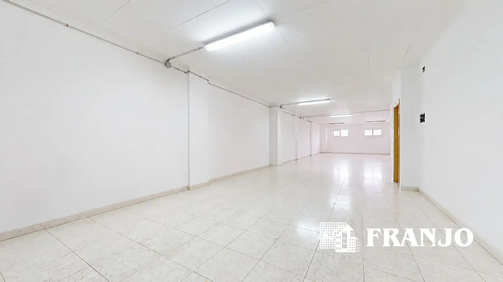 Adossat amb terrassa en venda a Centre - Eixample – Can Llobet, imagen 26