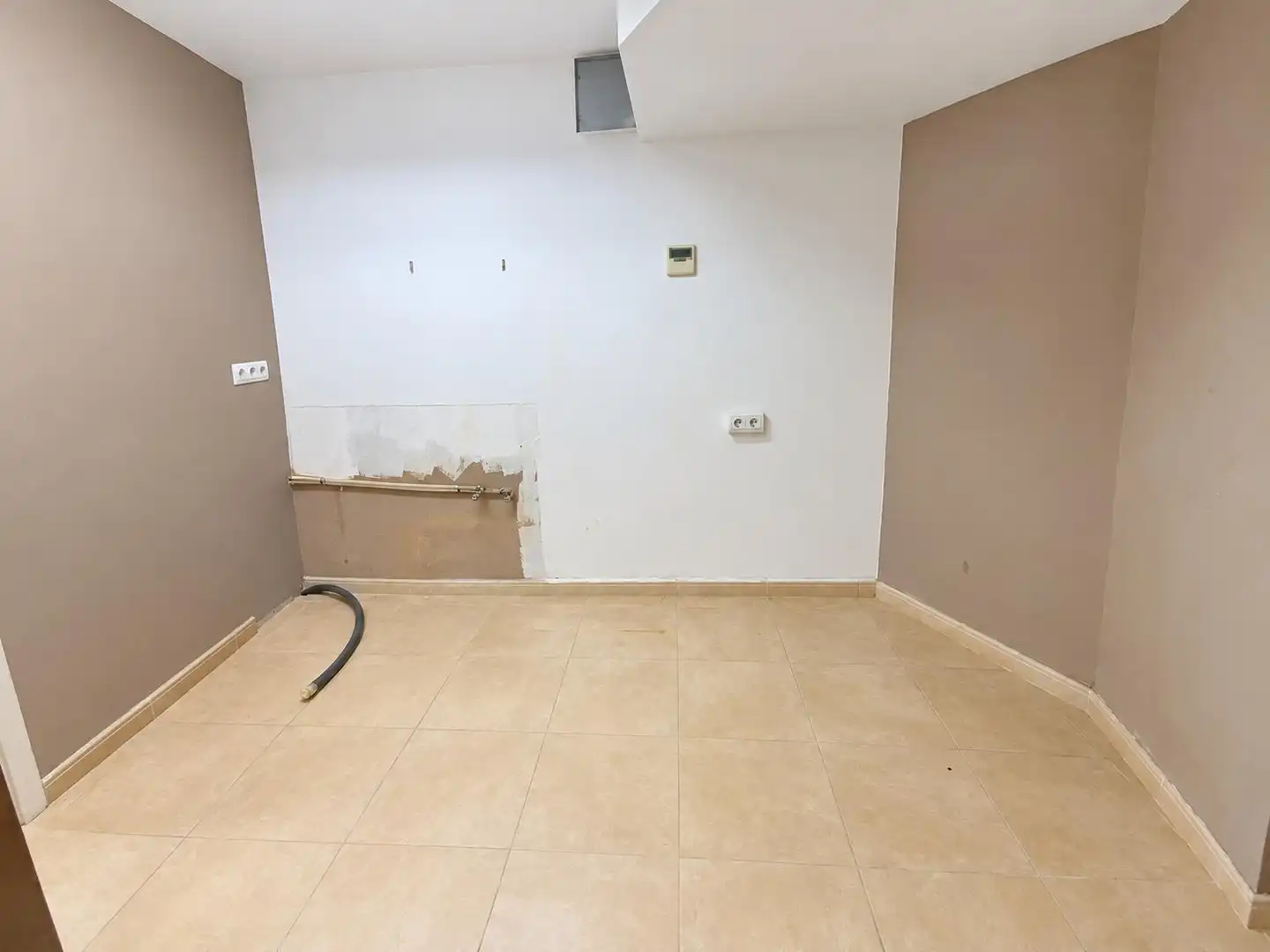 Local de alquiler en Vallromanes, Barcelona