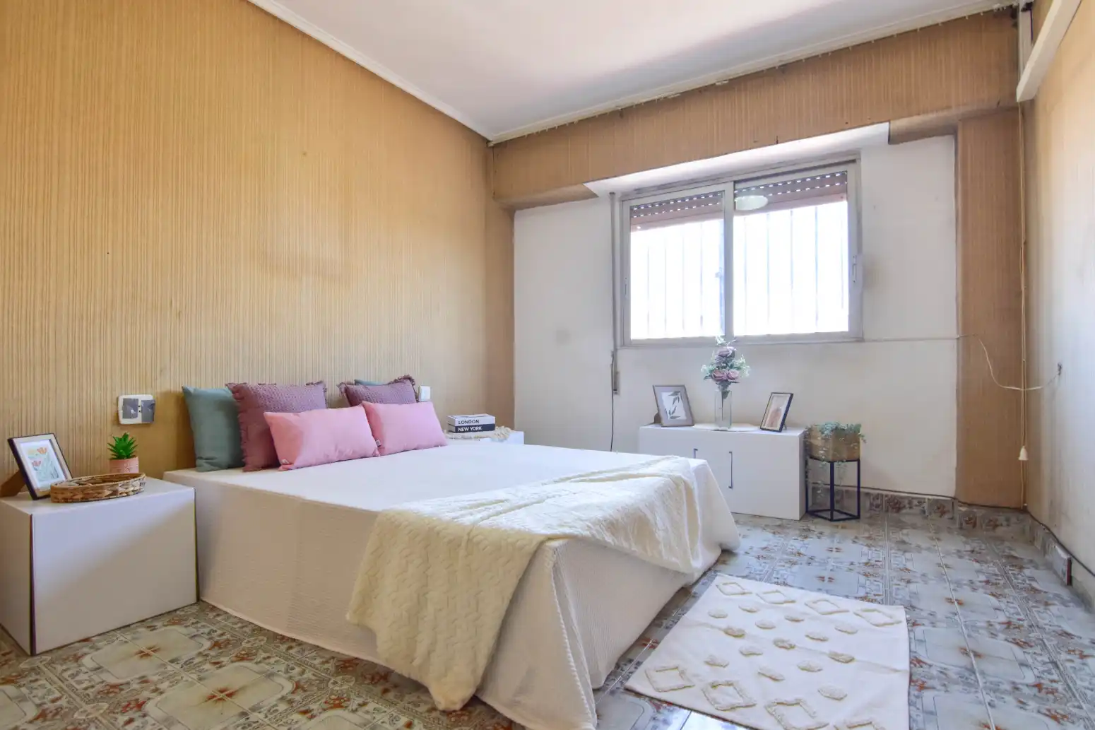 Schlafzimmer von Dachboden zum Verkauf in Valencia mit Klimaanlage, Heizung und Terrasse
