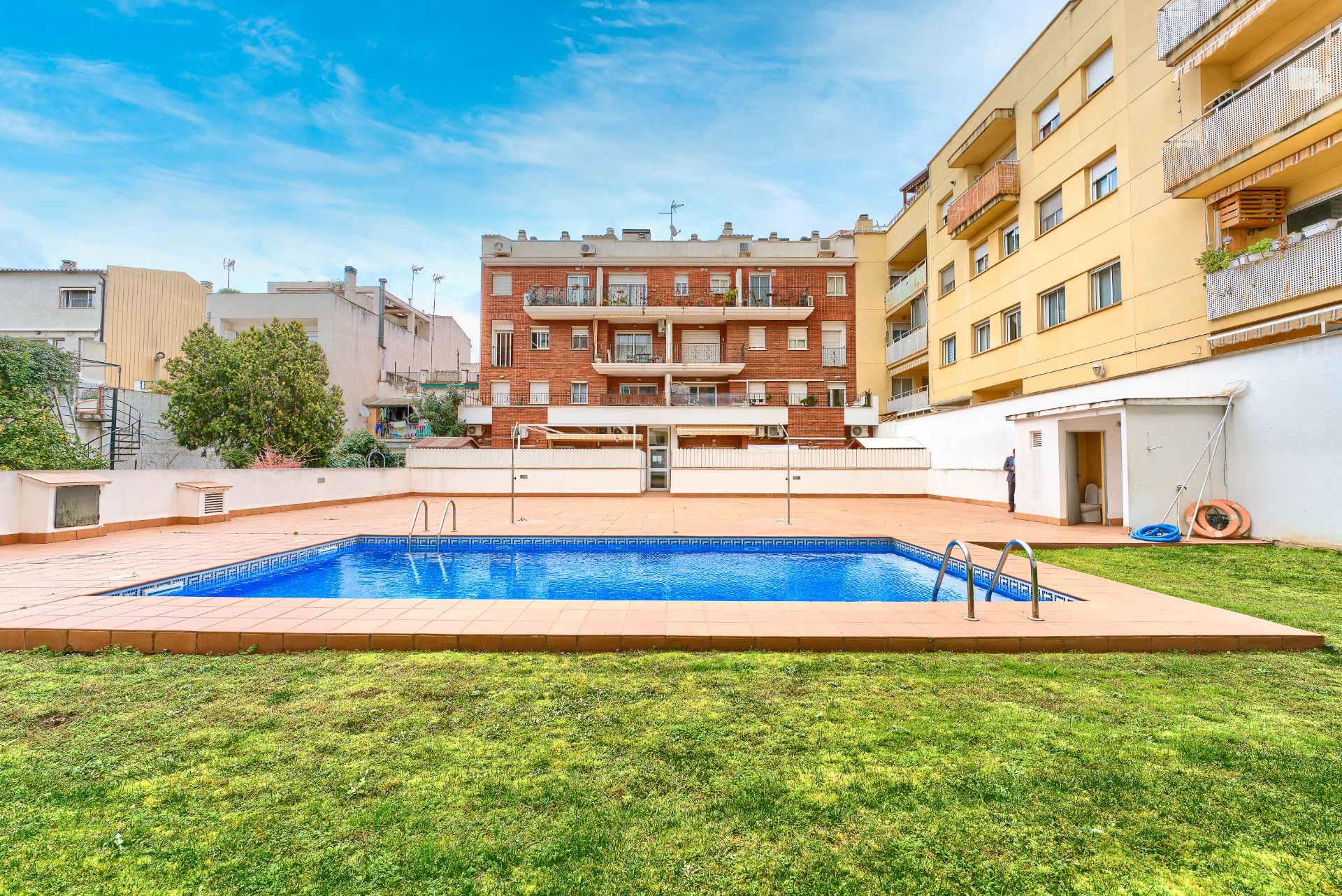 Swimming pool of Duplex for sale in Vilafranca del Penedès  with Air Conditioner, Heating and Balcony