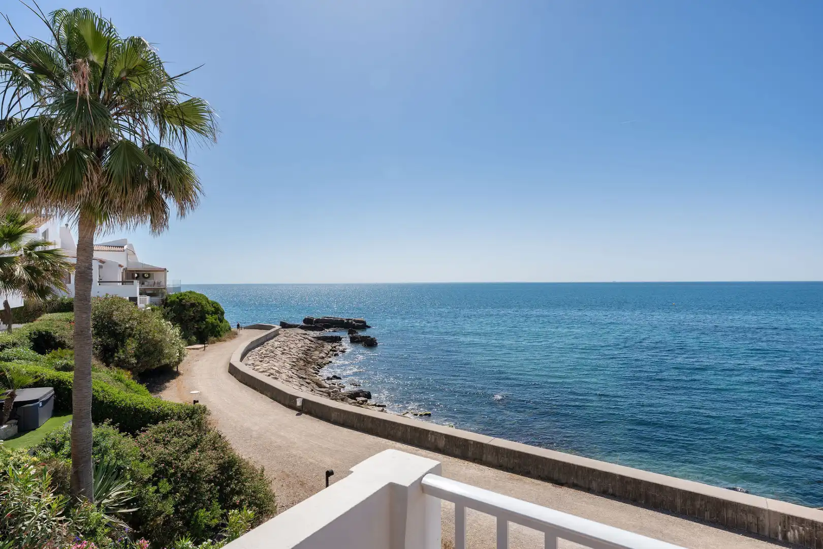 Vista exterior de Ático en venta en Estepona con Aire acondicionado, Terraza y Trastero