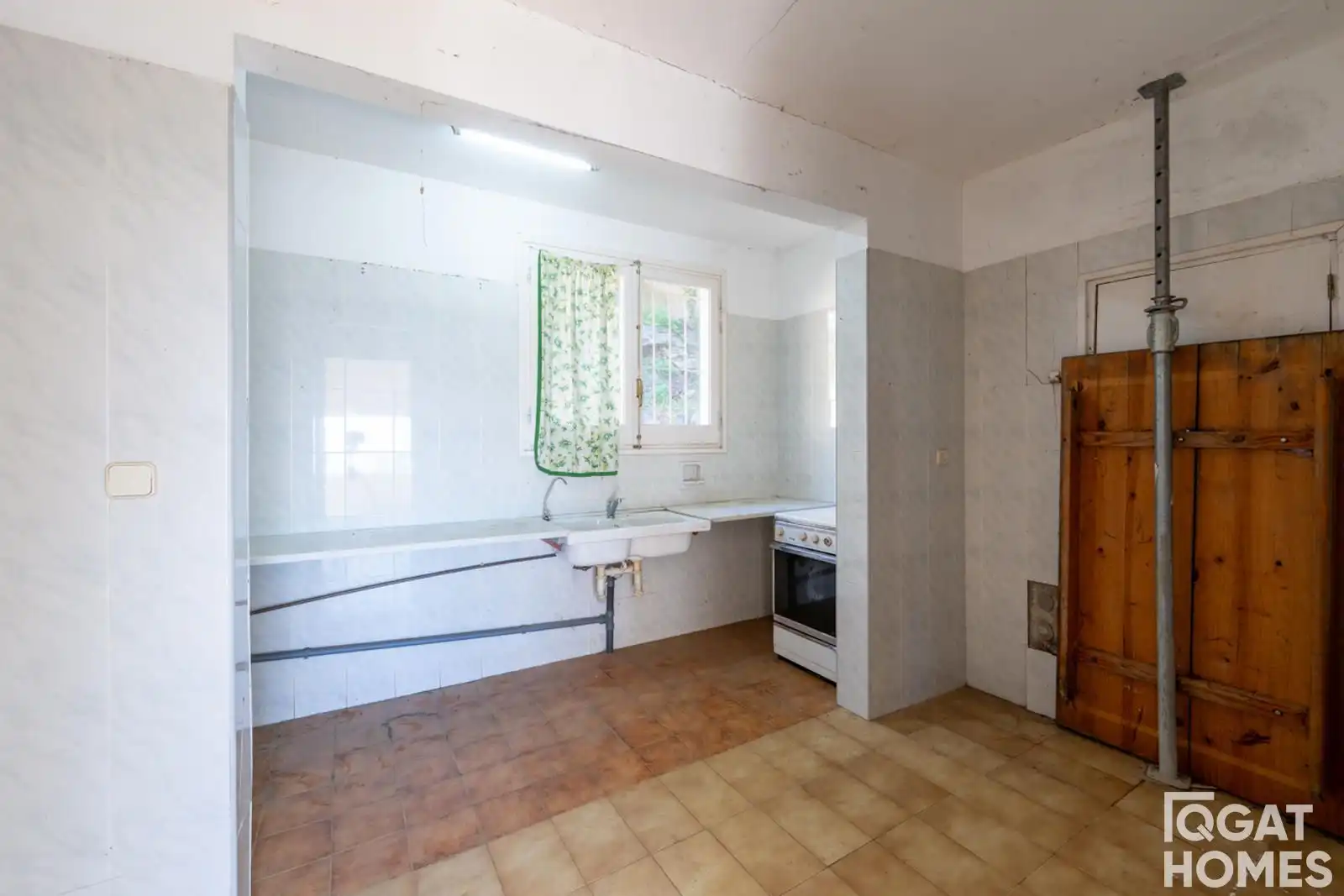 Cuina de Casa o xalet en venda en Sant Cugat del Vallès amb Calefacció, Piscina i Alarma