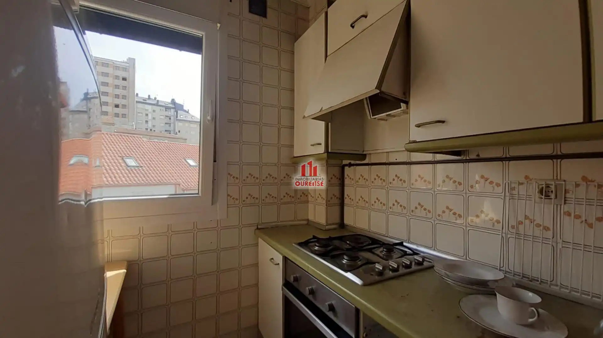 Kitchen of Houses for sale in Ourense Capital   with Furnished and Balcony