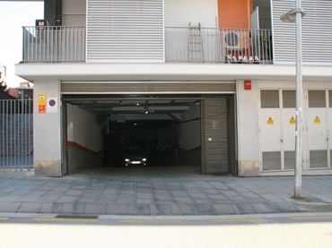 Moto avec ascenseur à vendre à Carrer Floridablanca 120