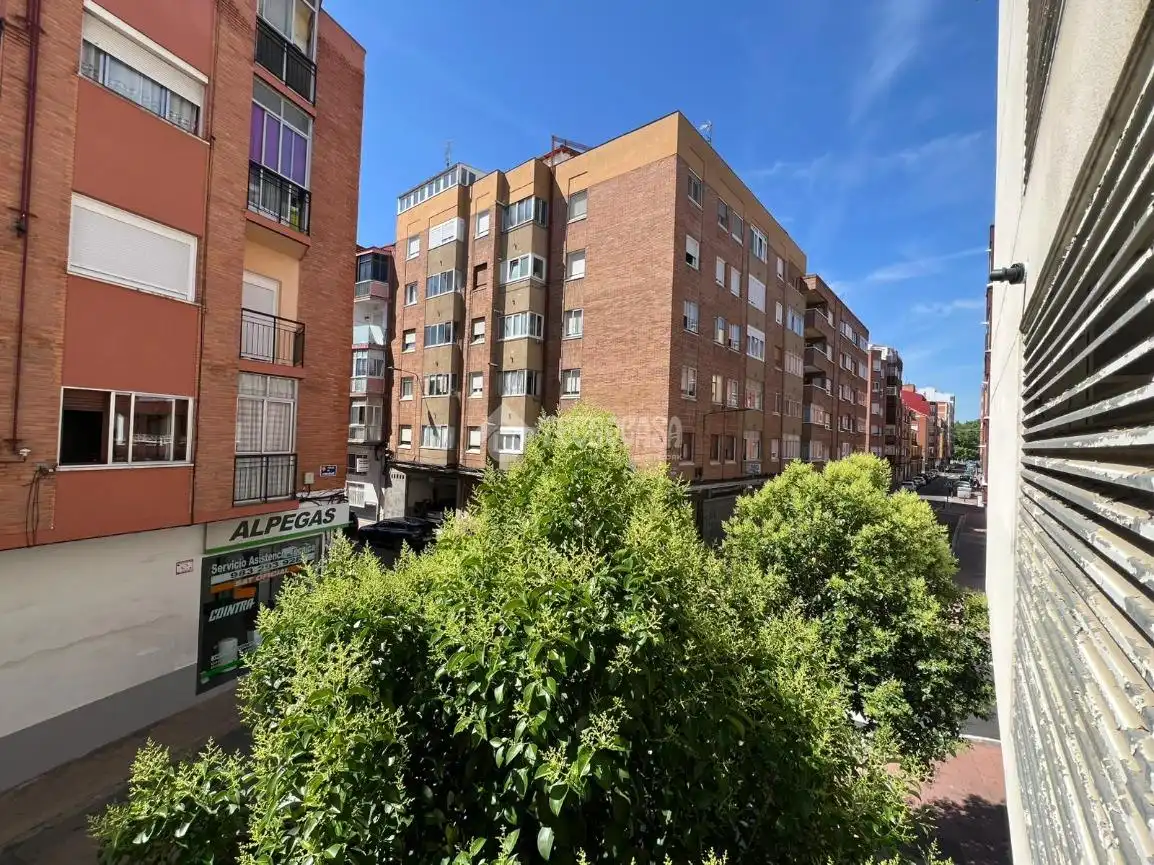 Exterior view of Flat for sale in Valladolid  with Heating and Terrace