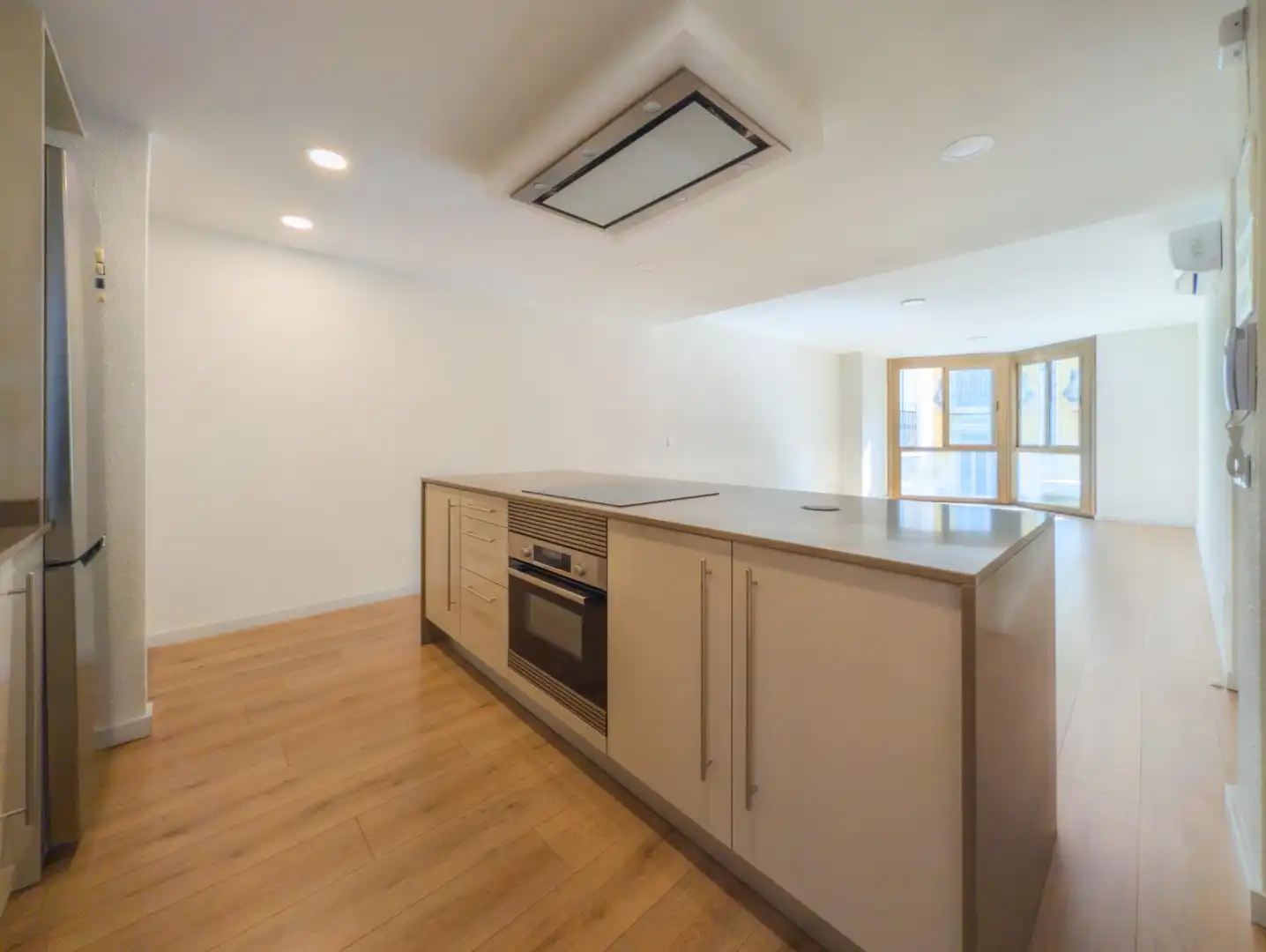 Kitchen of Flat for rent in Valencia  with Air Conditioner, Heating and Parquet flooring