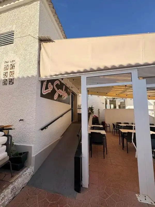 Local en venta en C. Rio Segura, Panorama - Sierramar
