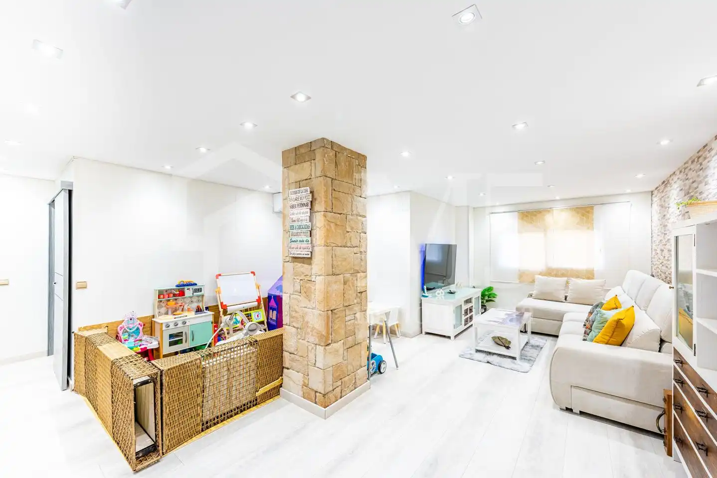 Flat for sale in Málaga  with Air Conditioner, Terrace and Storage room