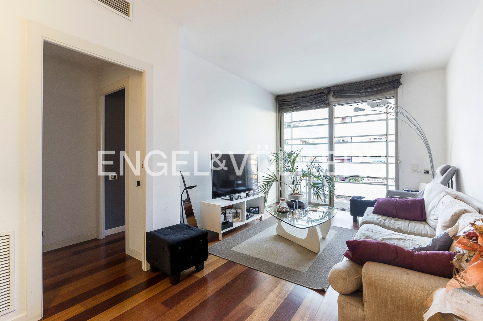 Living room of Apartment for sale in  Barcelona Capital  with Air Conditioner, Heating and Parquet flooring