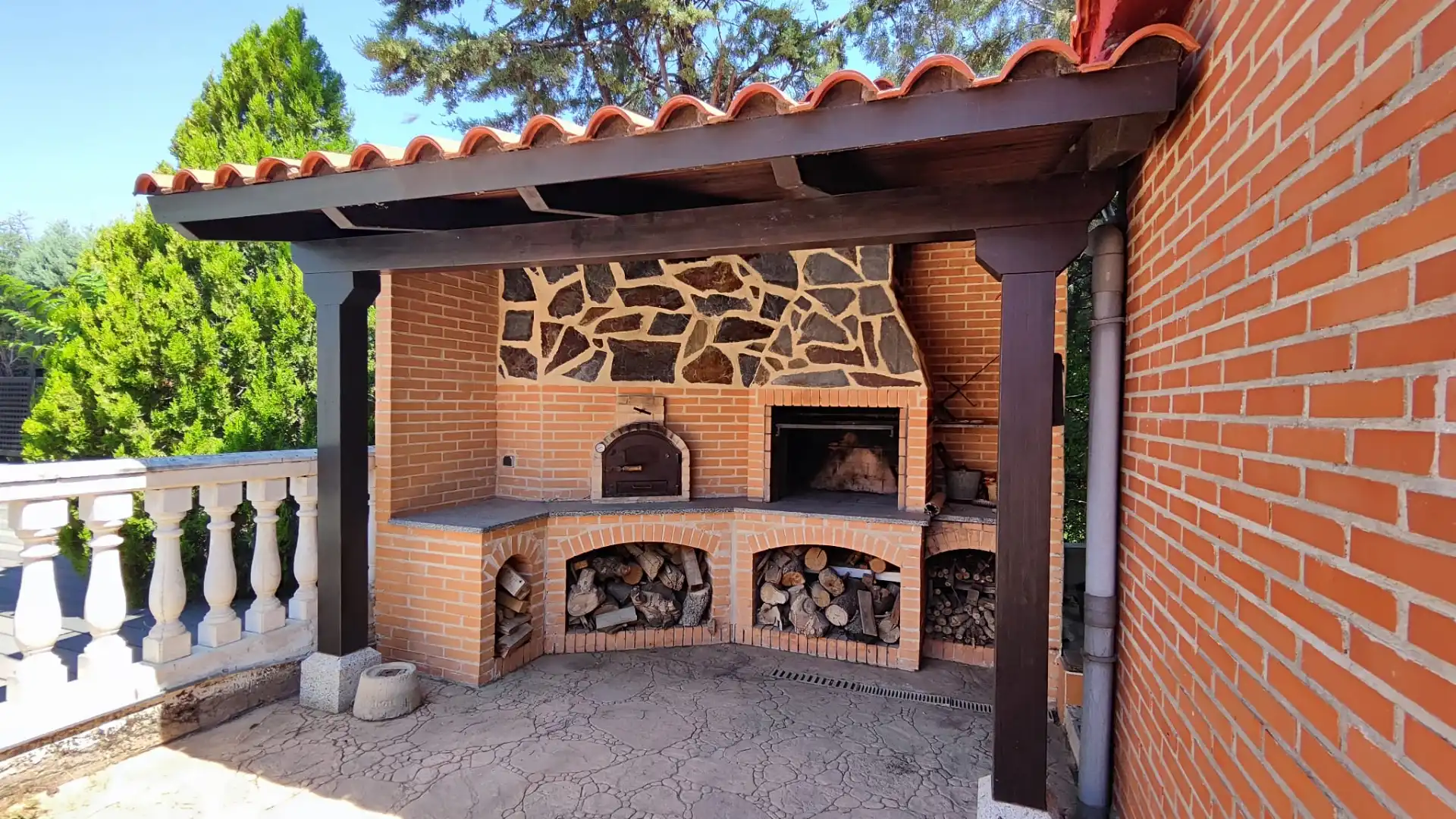 Terrassa de Casa o xalet en venda en Barajas de Melo amb Calefacció, Jardí privat i Terrassa