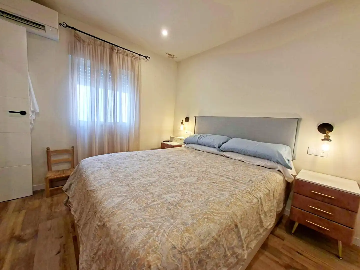 Habitación de Planta baja en venta en Aspe con Aire acondicionado y Amueblado