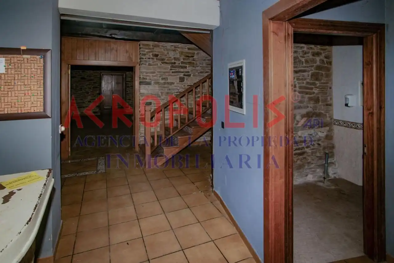 Wohnung zum Verkauf in Vega de Valcarce mit Heizung