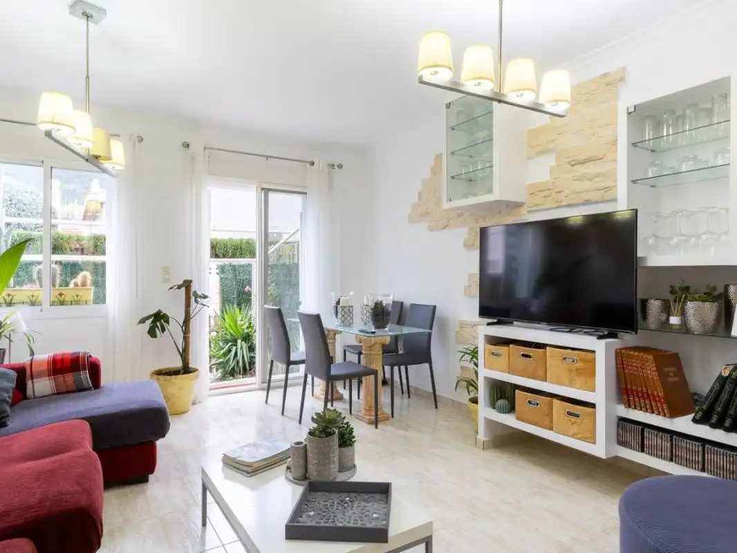 Casa a schiera con terrazza in vendita a Carrer Cefal, imagen 5