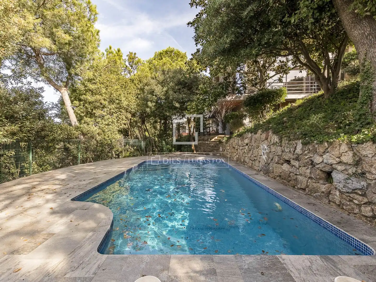 Piscina de Casa o chalet en venta en Barcelona con Aire acondicionado, Calefacción y Jardín privado