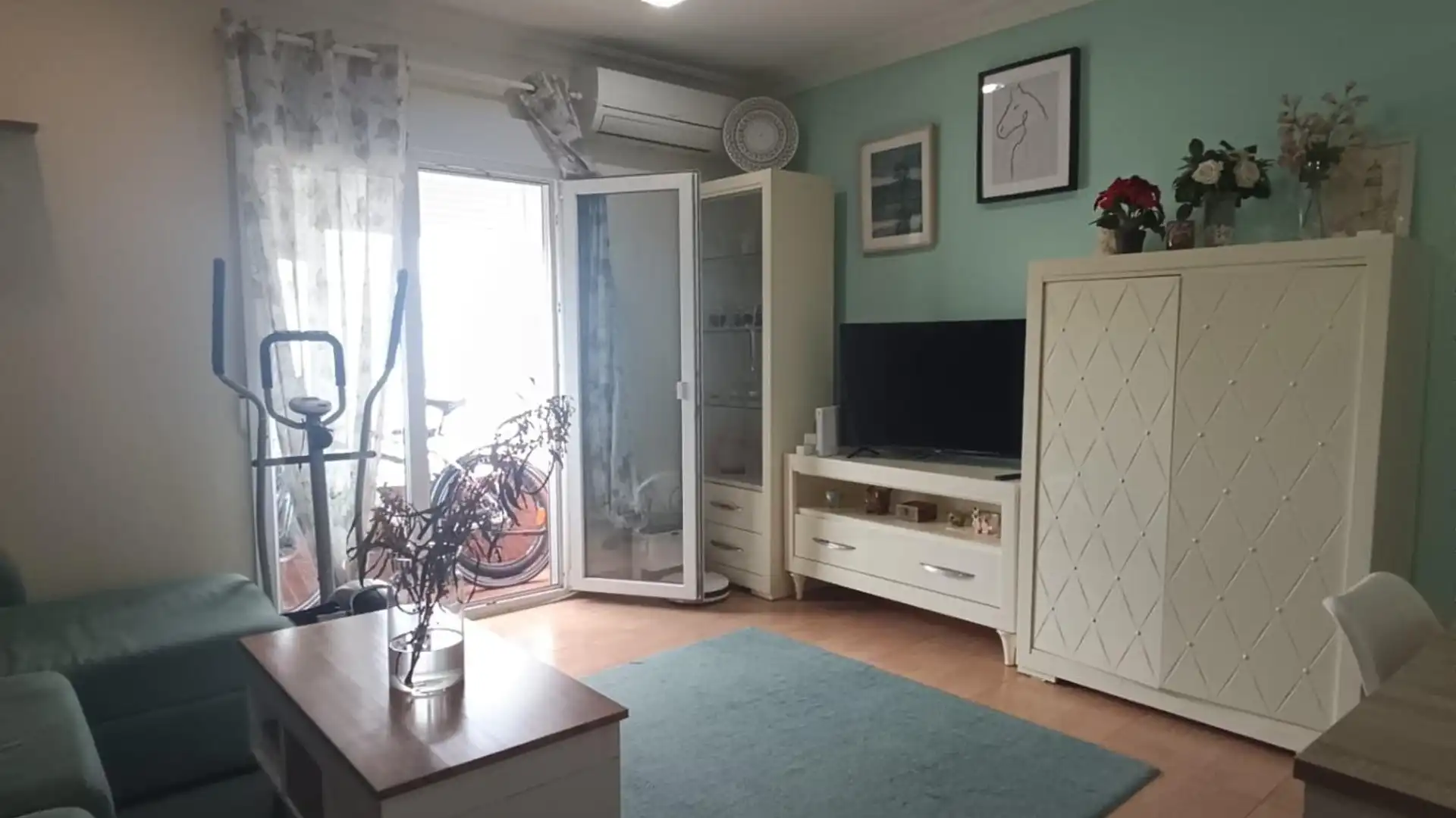 Sala de estar de Piso en venta en Alcalá de Guadaira con Aire acondicionado, Amueblado y Balcón