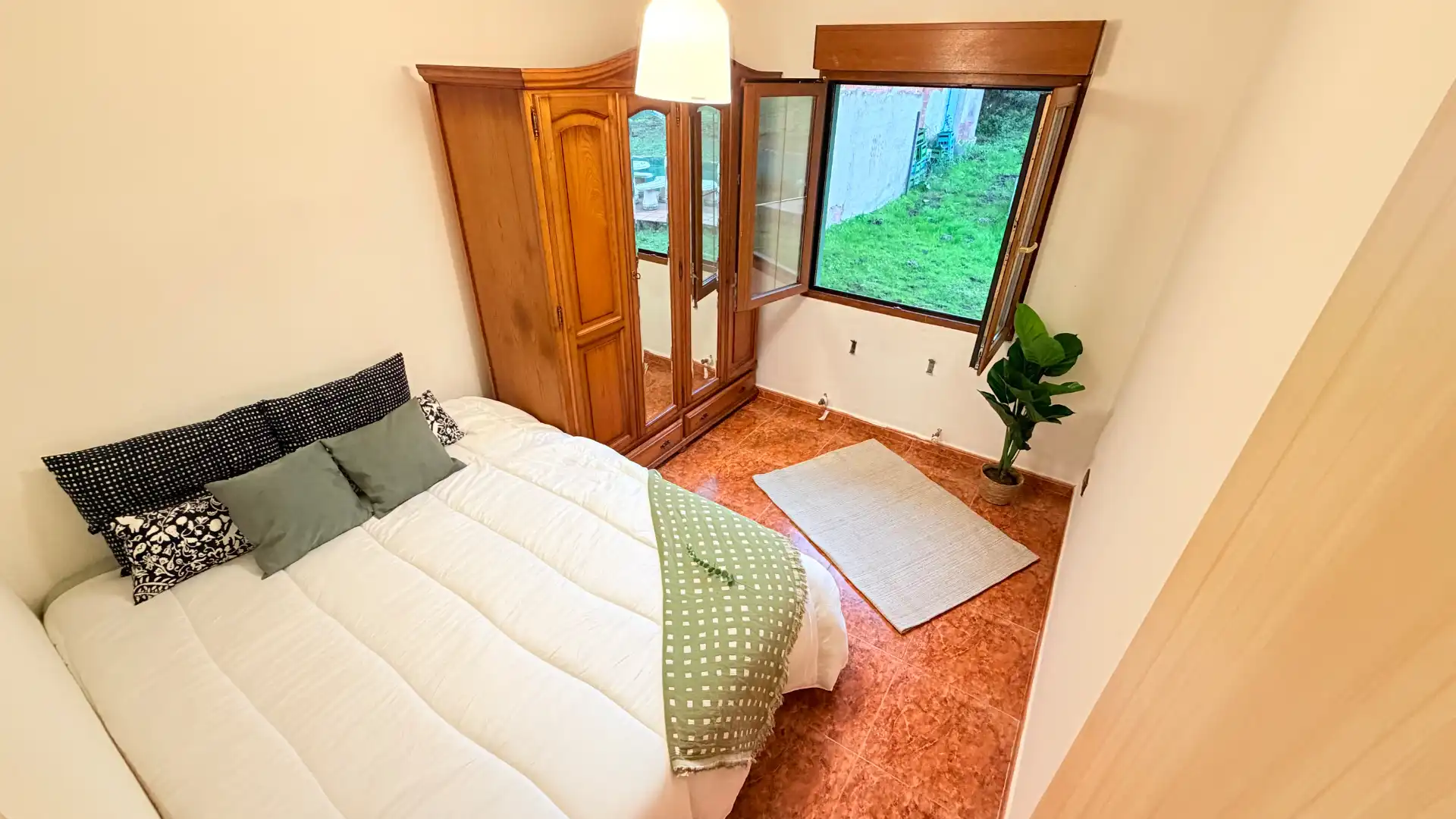 Schlafzimmer von Haus oder Chalet zur Miete in Gijón  mit Heizung, Privatgarten und Möbliert