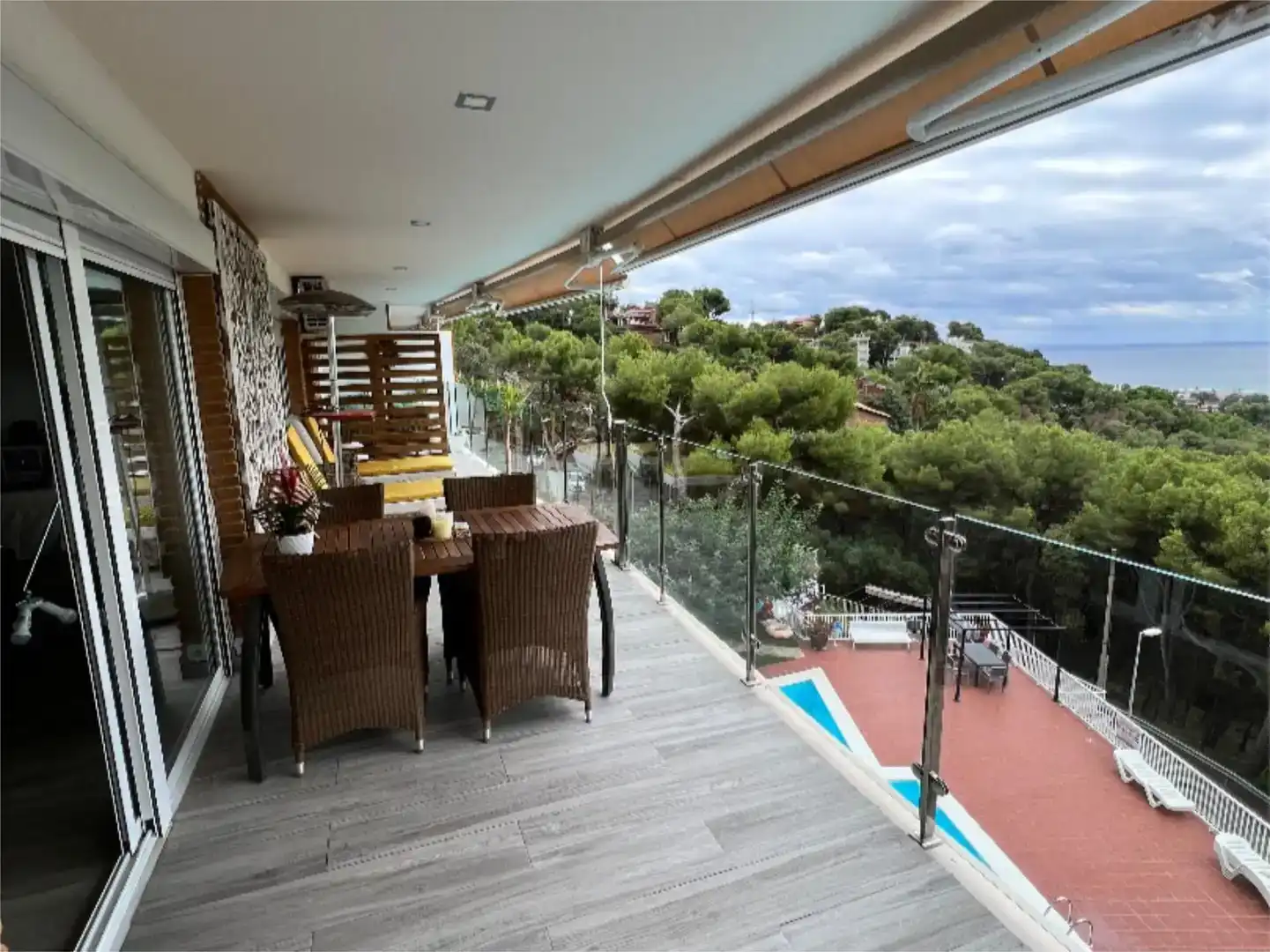 Terraza de Piso de alquiler en Castelldefels con Aire acondicionado, Trastero y Piscina