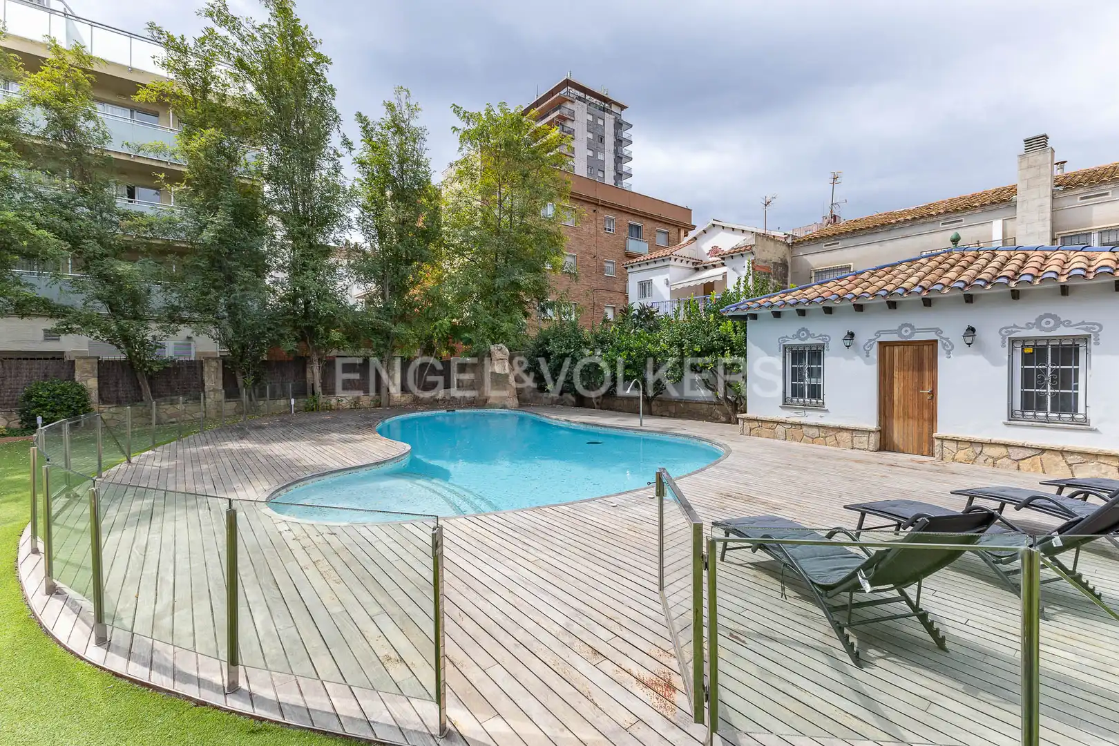 Piscina de Casa o xalet en venda en Calafell amb Aire condicionat, Calefacció i Jardí privat