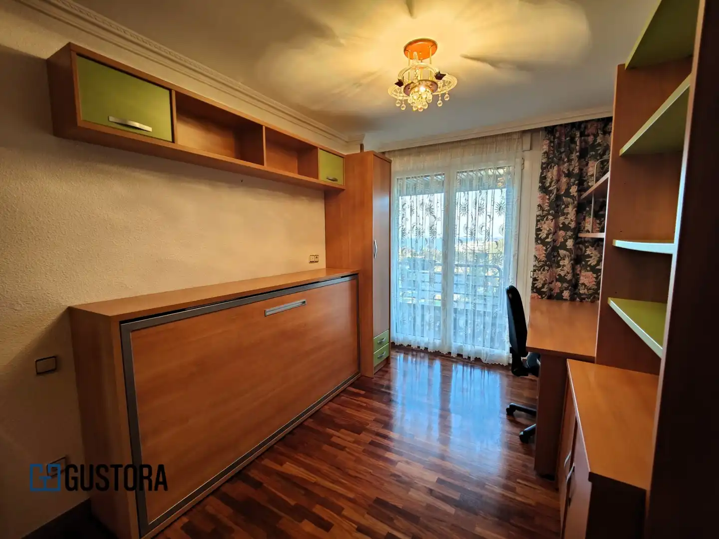 Habitación de Piso en venta en Donostia - San Sebastián  con Calefacción, Terraza y Trastero