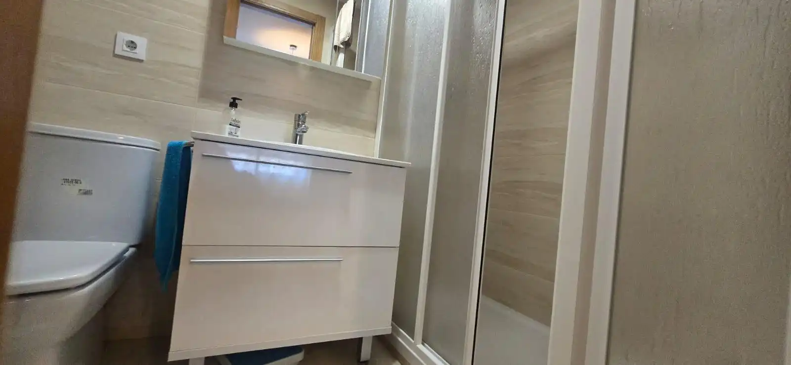 Baño de Apartamento de alquiler en Alboraya con Aire acondicionado, Amueblado y Balcón