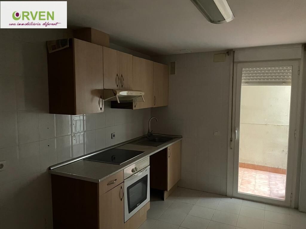 Kitchen of Flat for sale in El Vendrell  with Heating, Terrace and Alarm