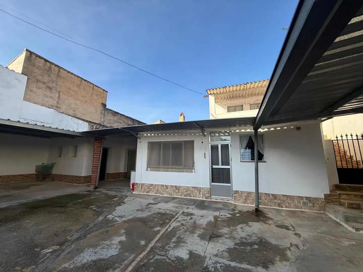 Vista exterior de Casa o xalet en venda en Domeño, Valencia