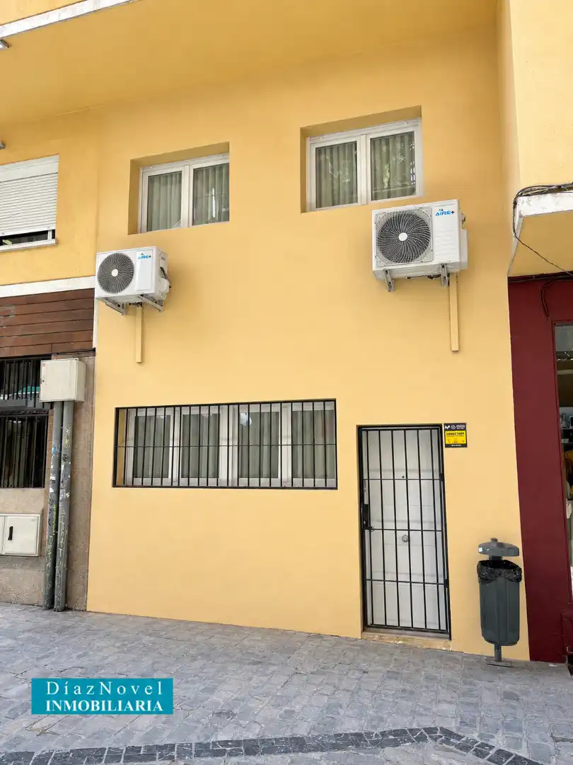 Vista exterior de Local en venta en Málaga con Aire acondicionado, Calefacción y Parquet