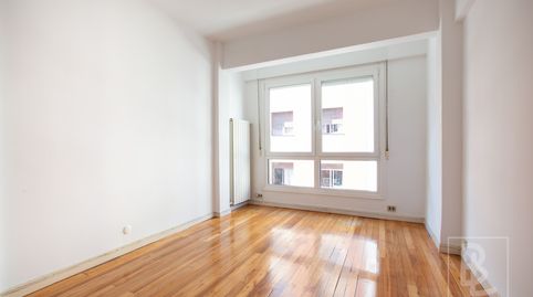 Foto 3 de Piso en venta en Kale Barria, 1, Las Arenas, Getxo