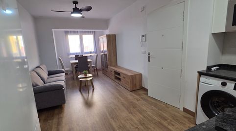 Foto 2 de Piso de alquiler en Fraternidad, Elda