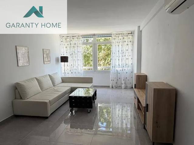 Piso en Alquiler en Calle Calle Héroe de Sostoa en Girón - Las Delicias