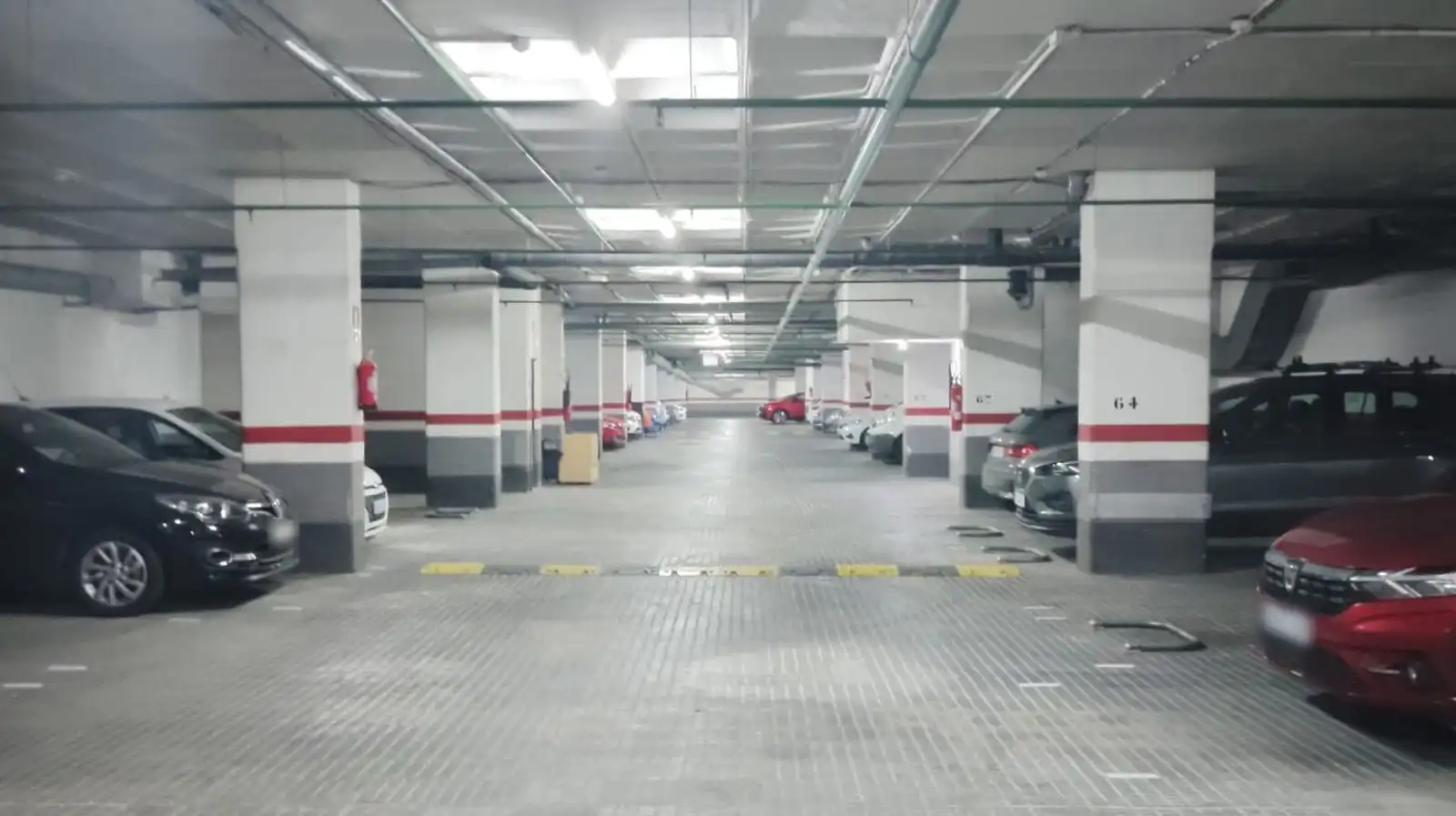 Parkplatz von Garage zur Miete in Eixample