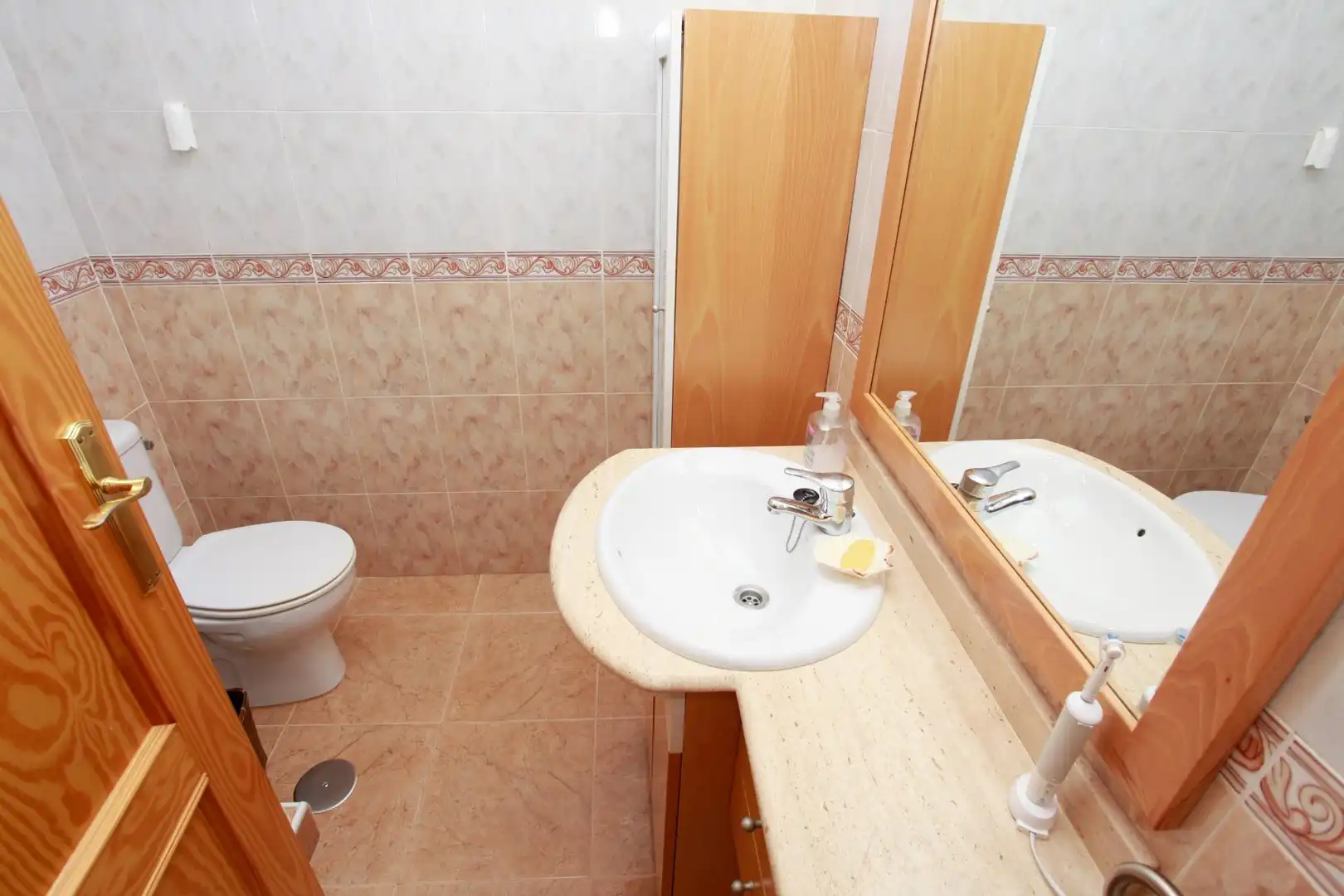 Baño de Piso en venta en La Unión con Amueblado