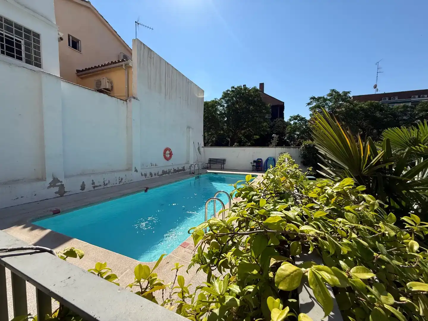 Schwimmbecken von Wohnung zur Miete in  Madrid Capital mit Klimaanlage und Schwimmbad