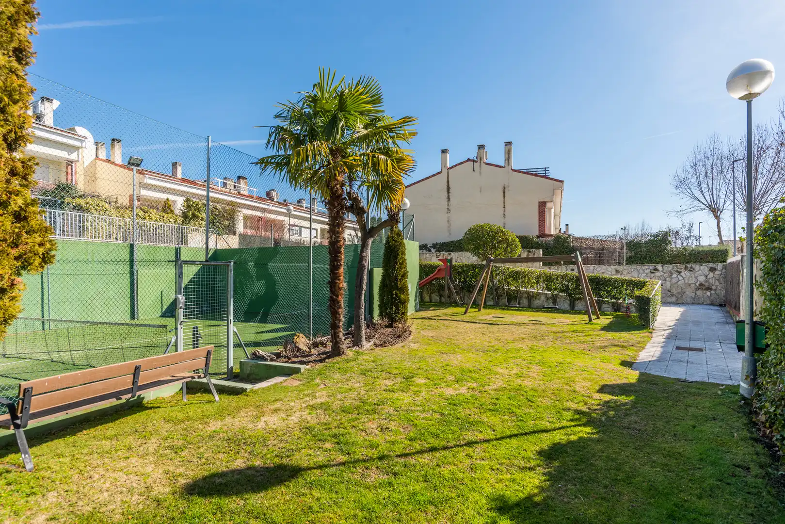 Jardí de Casa adosada en venda en San Agustín del Guadalix amb Aire condicionat, Calefacció i Jardí privat