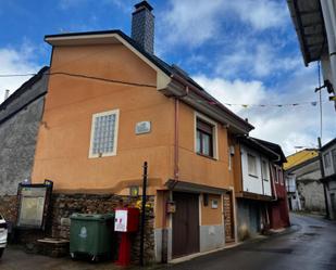 Vista exterior de Casa o xalet en venda en Villafranca del Bierzo