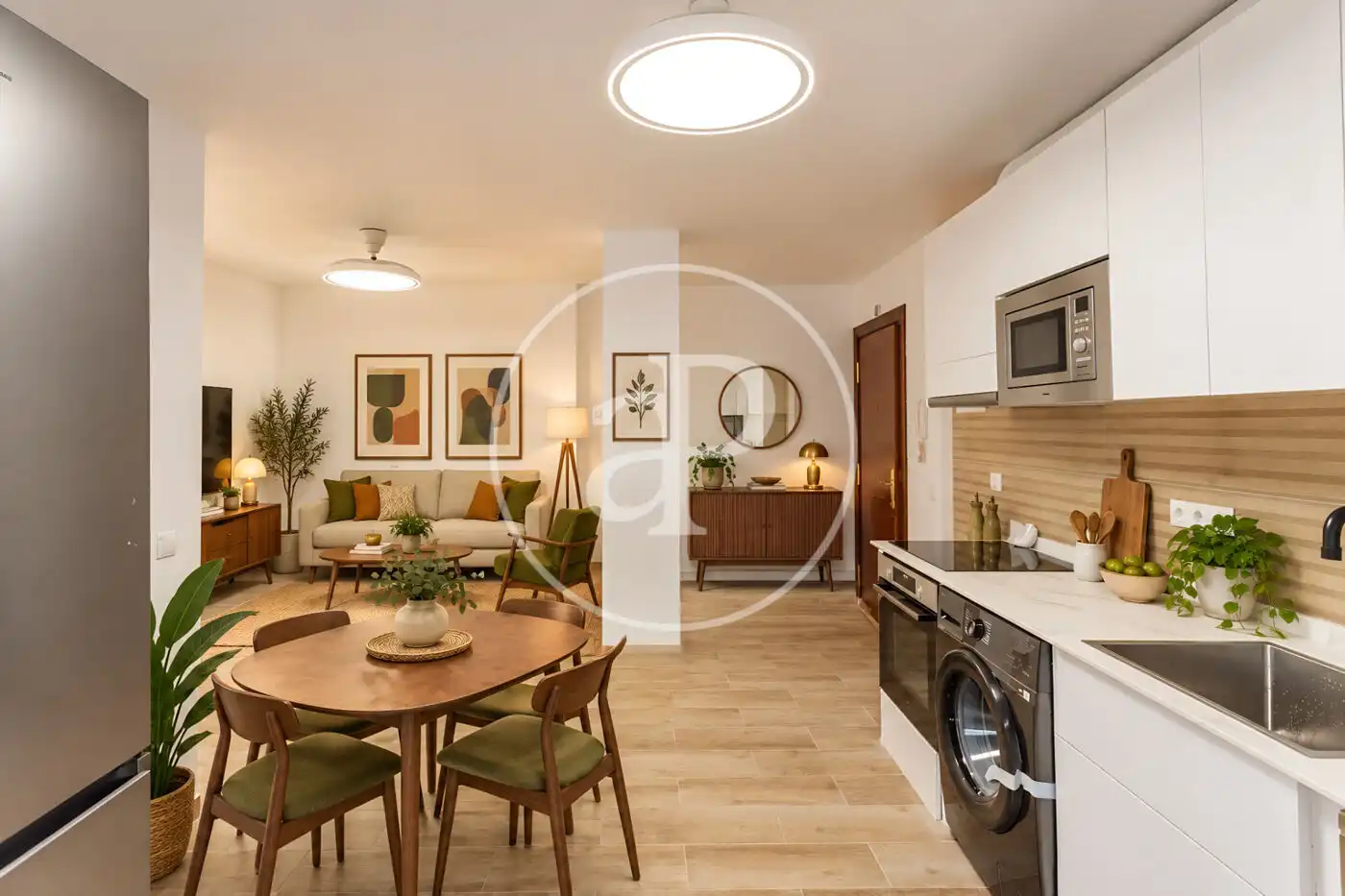 Flat with lift for sale in C. de García Noblejas 4