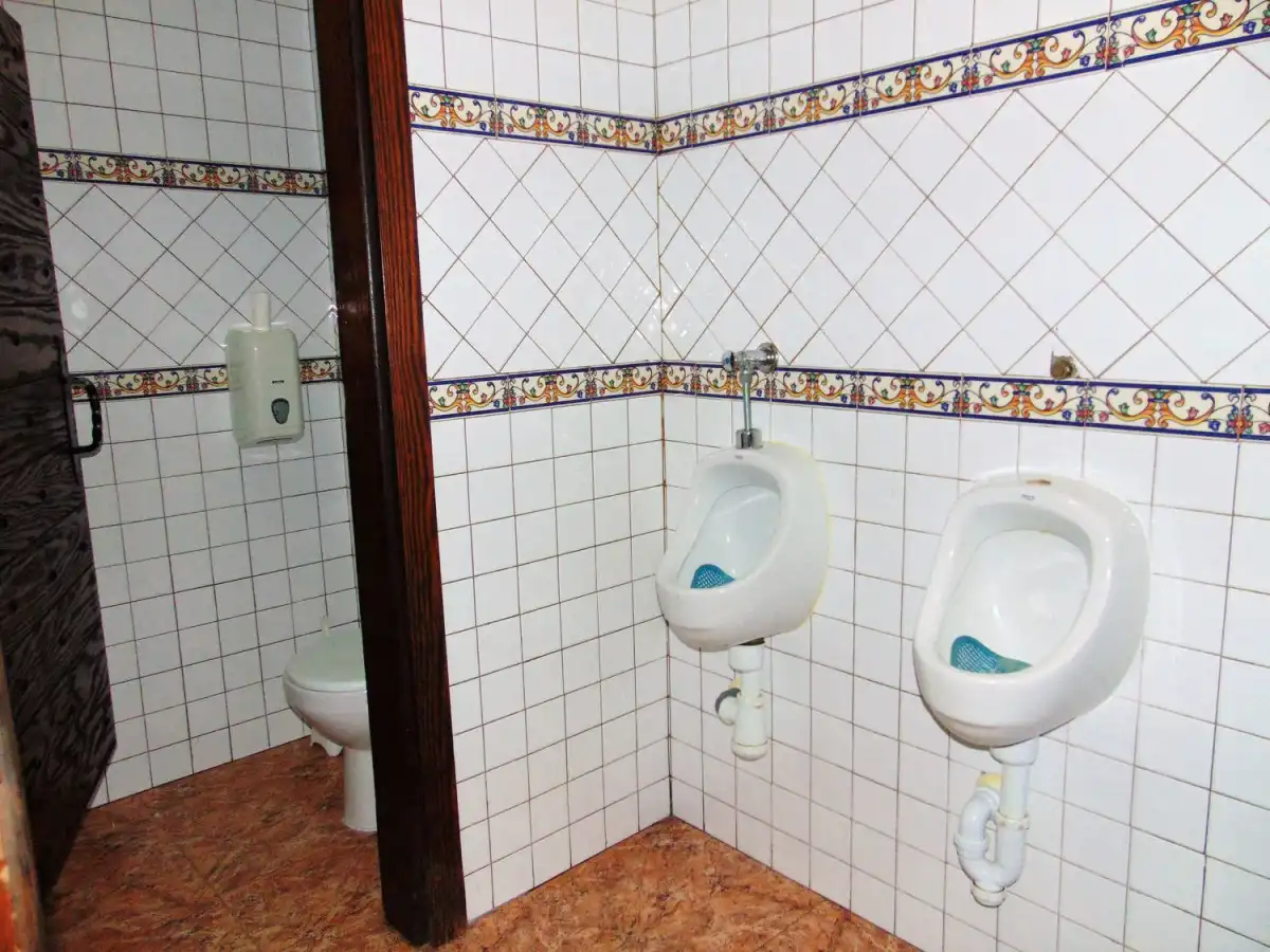 Baño de Local en venta en Formentera del Segura con Aire acondicionado