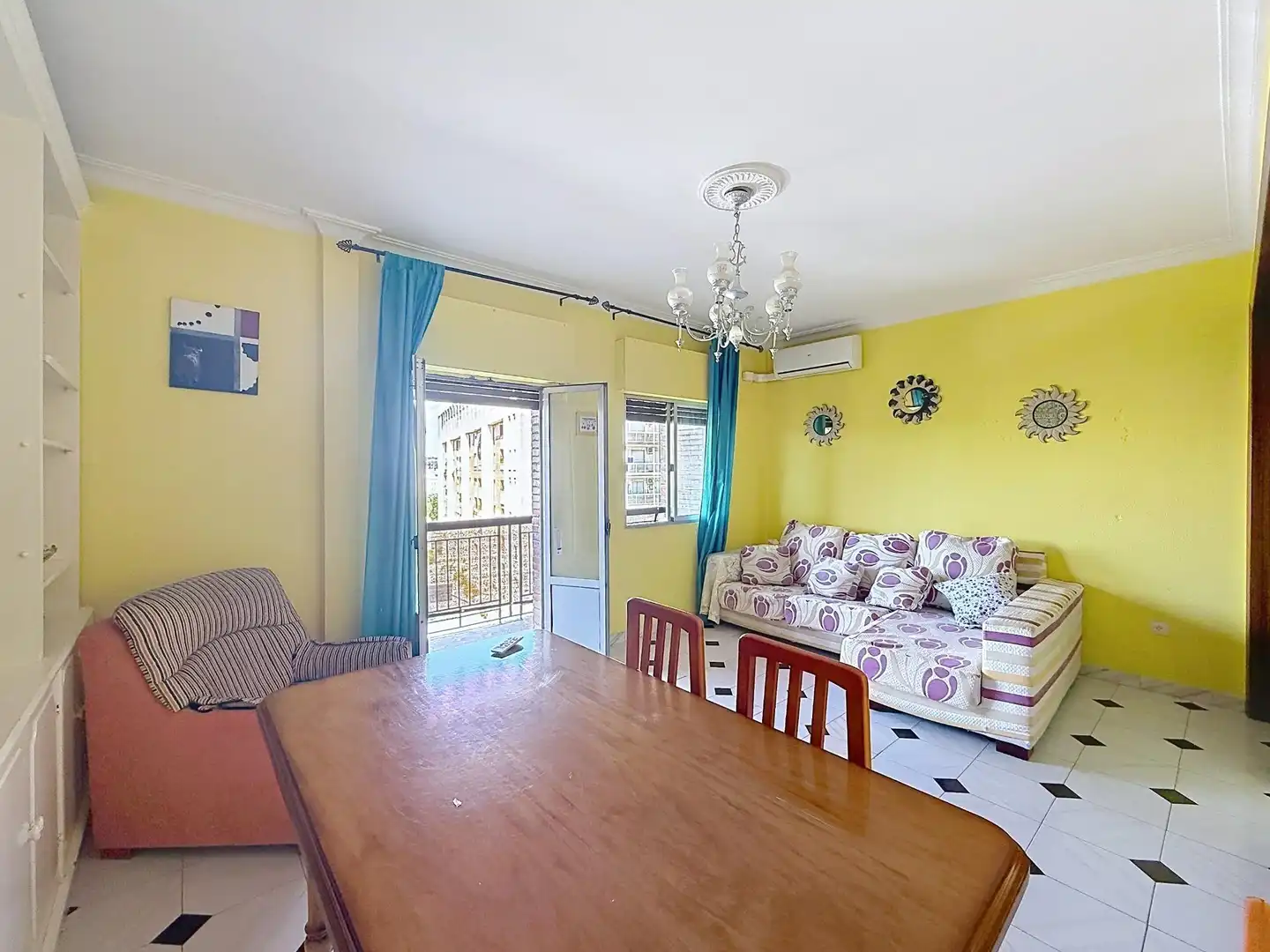 Dining room of Flat for sale in Sevilla  with Air Conditioner, Terrace and Furnished
