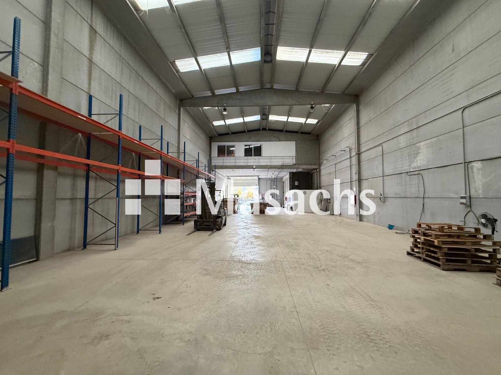 Nau industrial de lloguer en Sant Andreu de la Barca