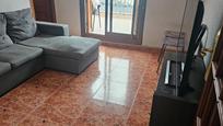 Sala d'estar de Àtic en venda en L'Hospitalet de Llobregat amb Terrassa