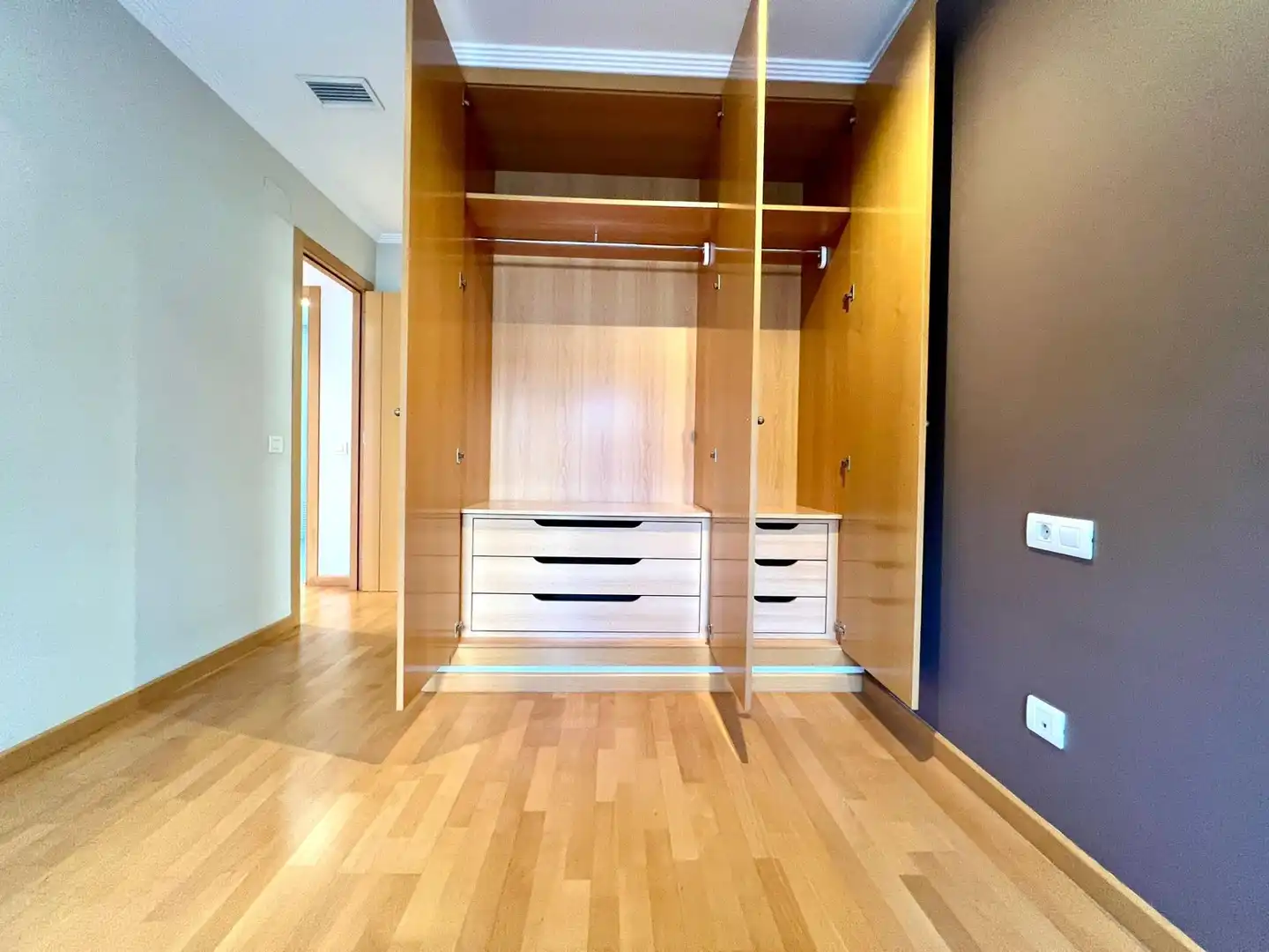 Planta baja de alquiler en Núcleo Urbano