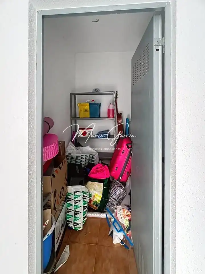 Wohnung zum Verkauf in Lucena mit Klimaanlage, Heizung und Abstellraum