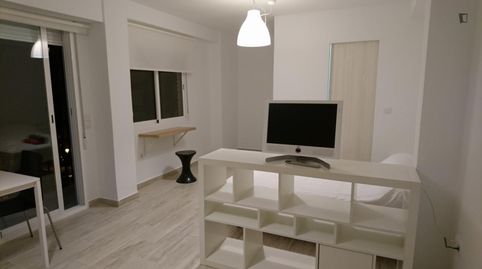 Foto 2 von Wohnung zur Miete in Ciutat Jardí, Valencia Capital