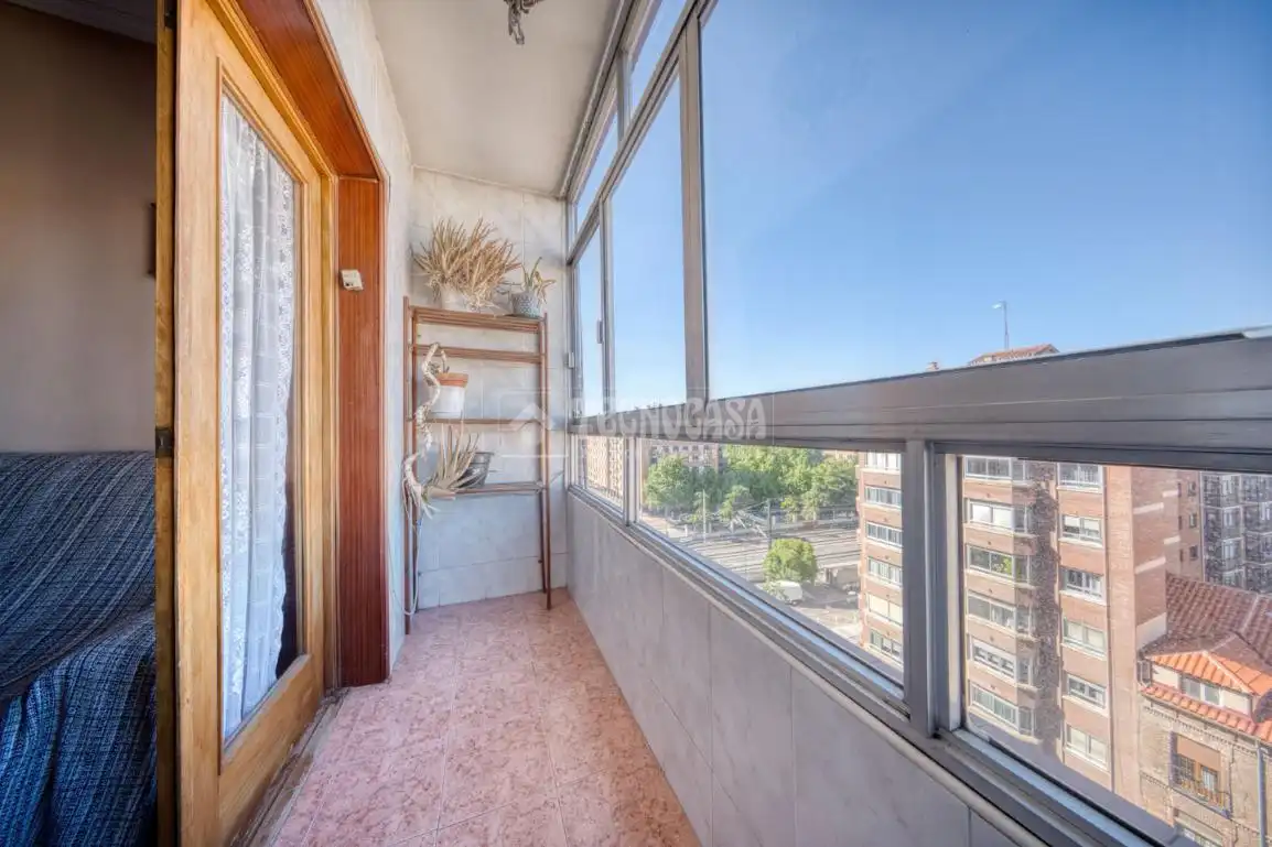 Terraza de Piso en venta en Valladolid con Calefacción, Parquet y Terraza