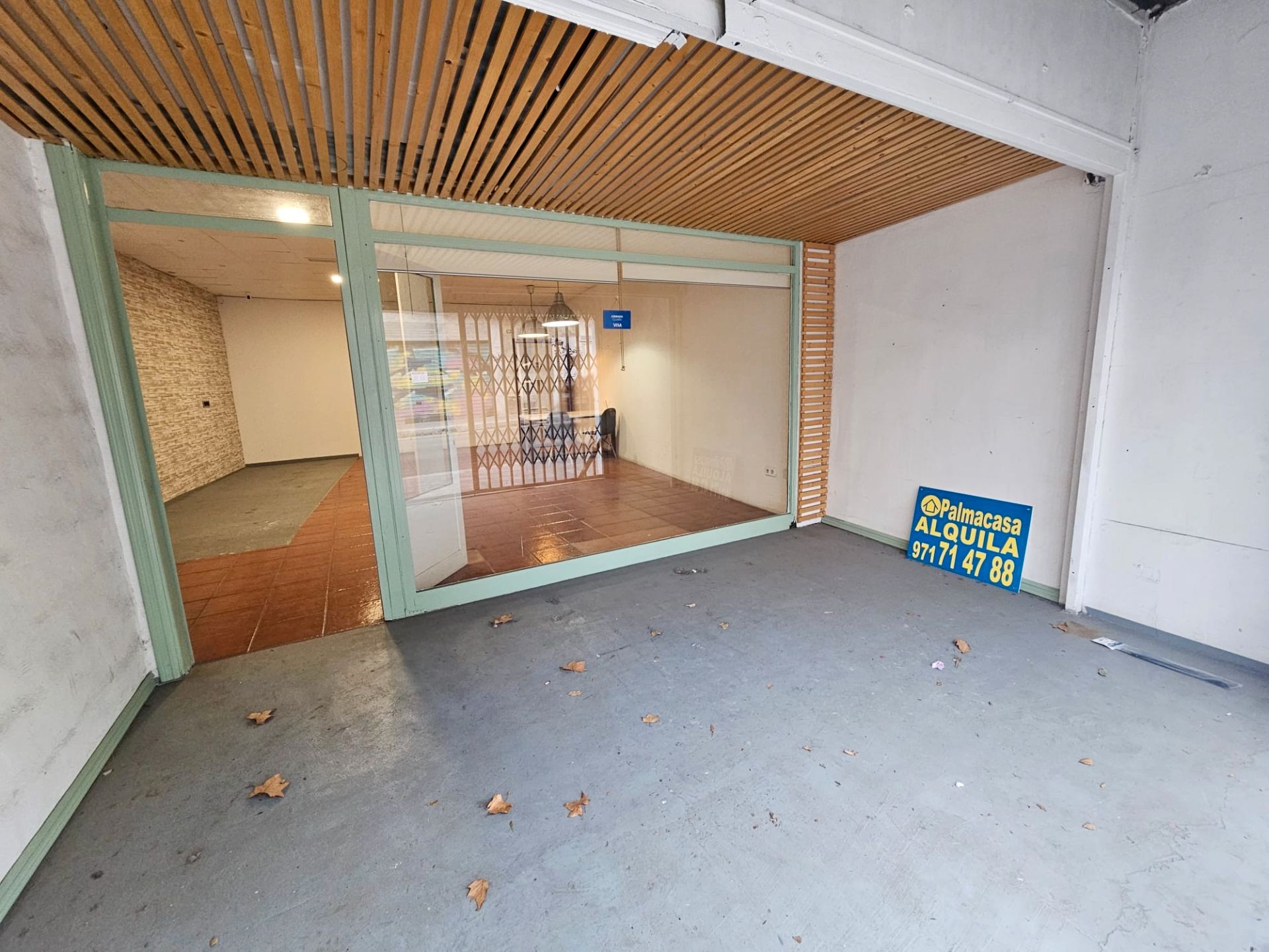 Local de lloguer a Avinguda de Joan Miró, El Terreno