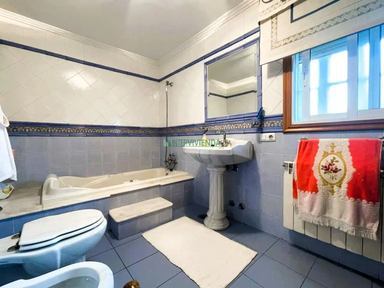 Baño de Casa o chalet en venta en Redondela con Calefacción, Jardín privado y Terraza