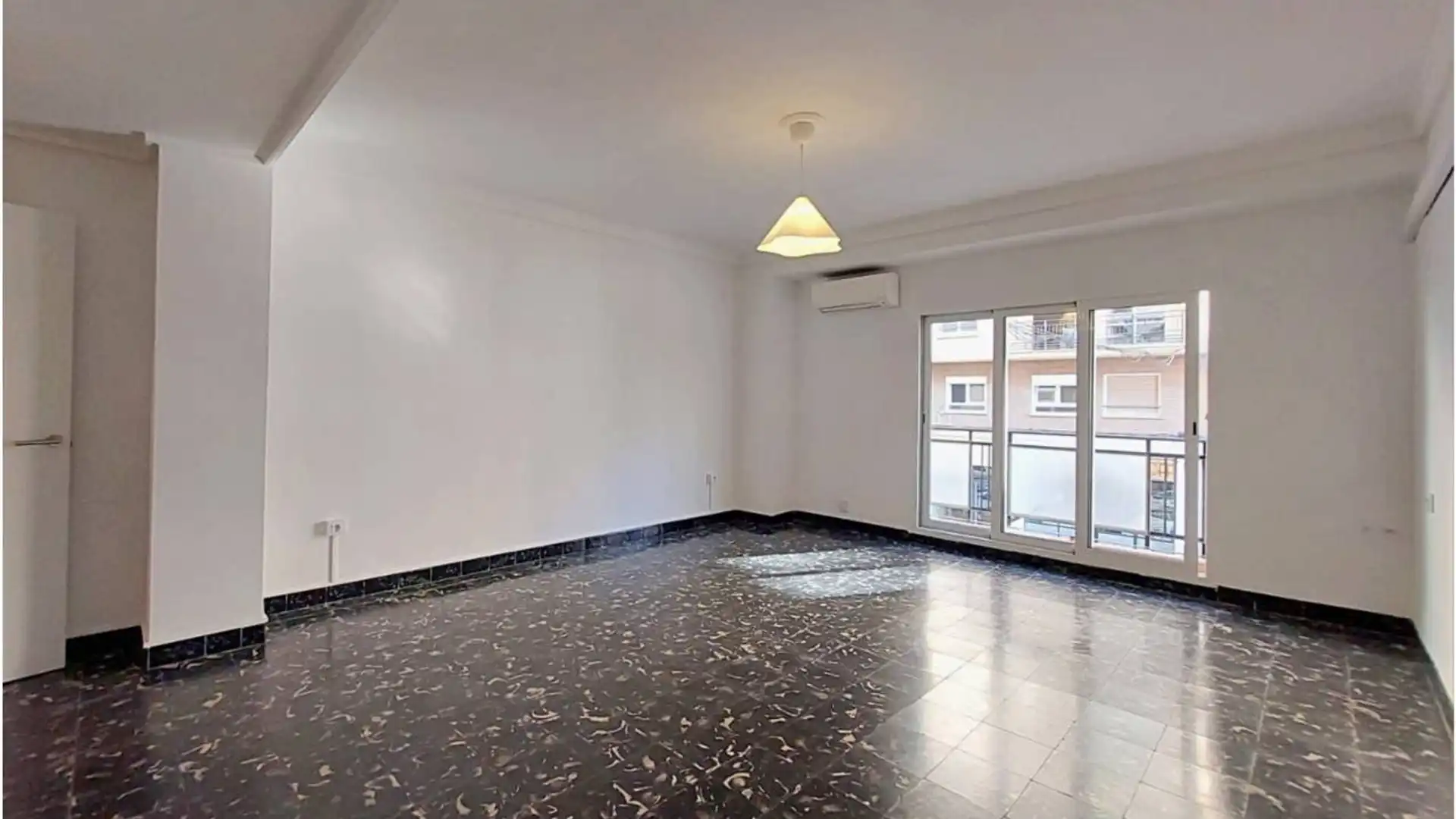 Sala d'estar de Pis de lloguer en  Valencia Capital amb Aire condicionat, Calefacció i Terrassa