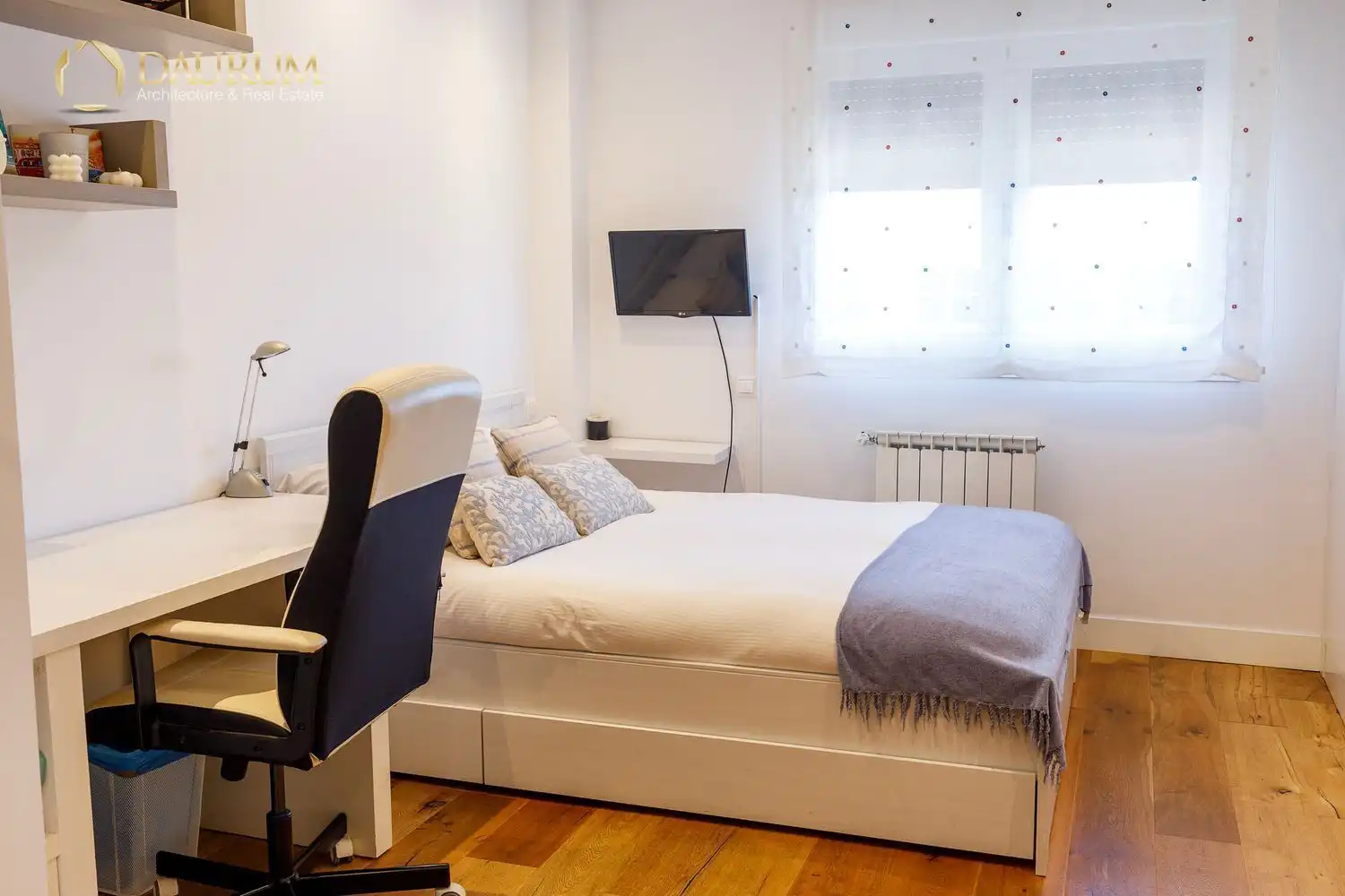 Habitación de Dúplex en venta en Boadilla del Monte con Aire acondicionado, Calefacción y Terraza