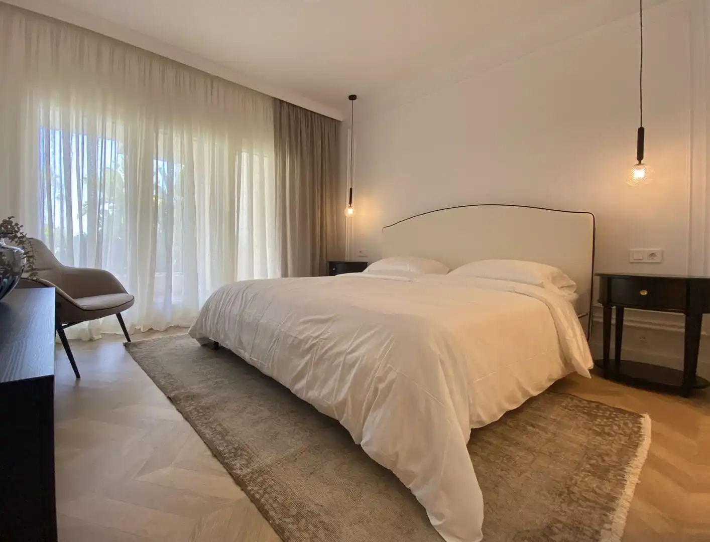 Bedroom of Flat for sale in Estepona  with Air Conditioner, Terrace and Storage room