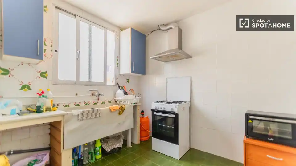 Room in Centro - Casco antiguo
